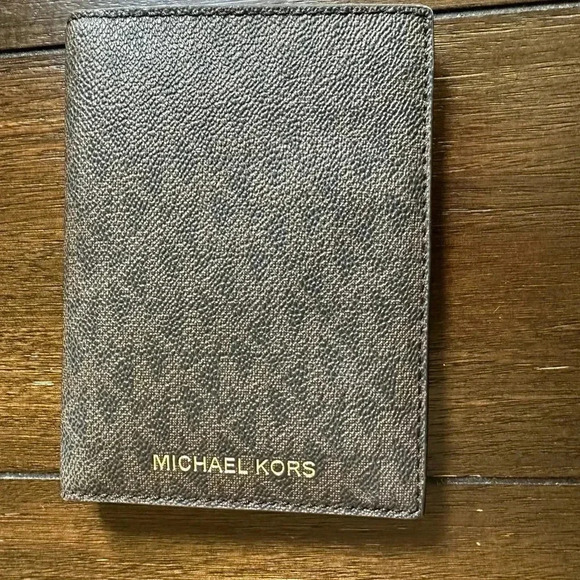 Michael Kors Jet set fold wallet - Picture 10 of 12
